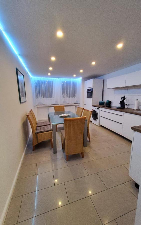 3 Zimmer Wohnung - Keine Party Wohnung ! 6 Personen Дюссельдорф Экстерьер фото